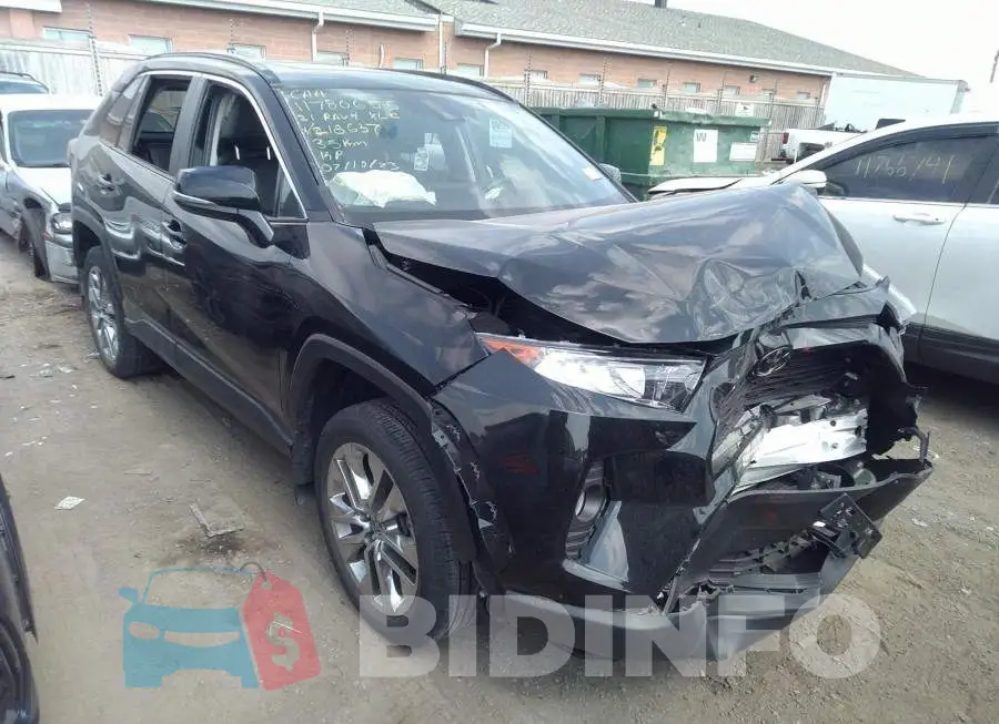 2T3R1RFV8MC218637 Photo# 1