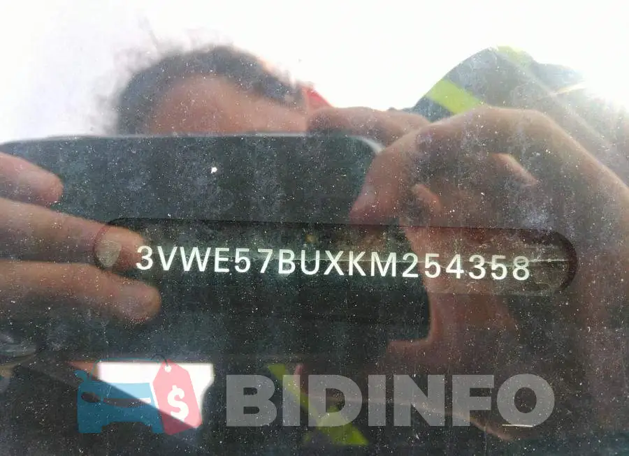 3VWE57BUXKM254358 Photo# 9