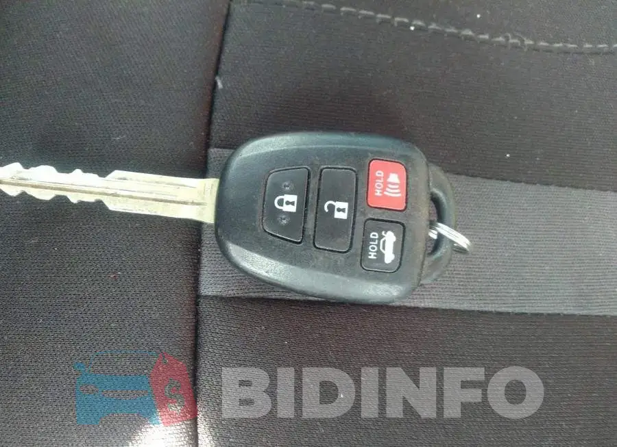 2T1BPRHE9KC190737 Photo# 11