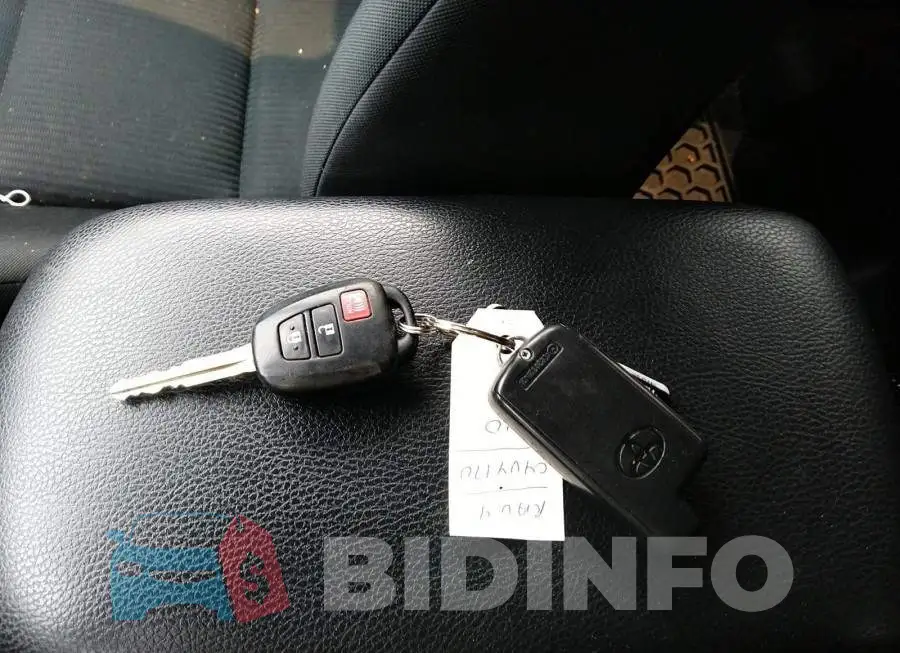 2T3ZFREV5JW407033 Photo# 11