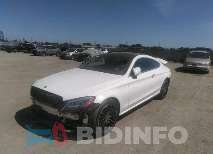 WDDWJ8EB2KF880334 Photo# 2