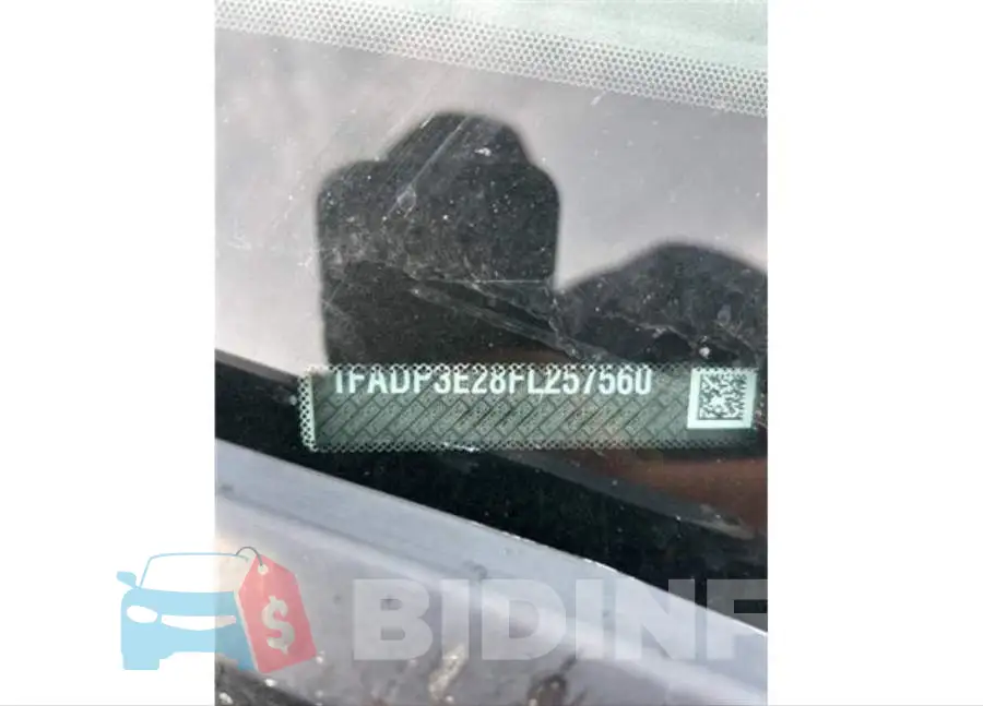1FADP3E28FL257560 Photo# 9
