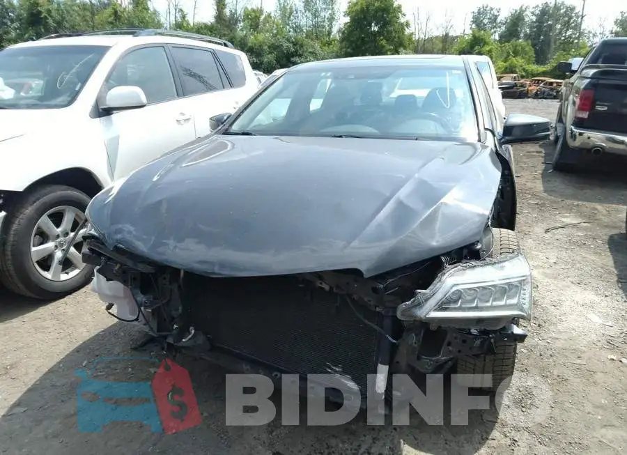 19UUB1F53GA800981 Photo# 6