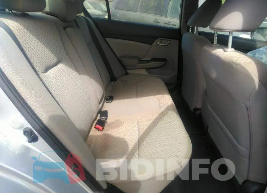 2HGFB2F43FH040377 Photo# 8