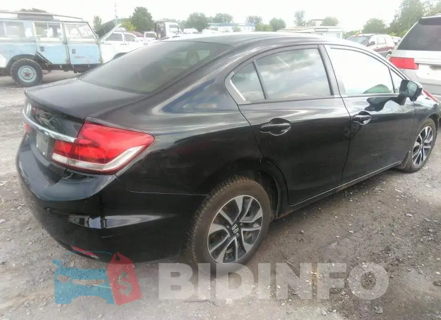 2HGFB2F53FH044227 Photo# 4