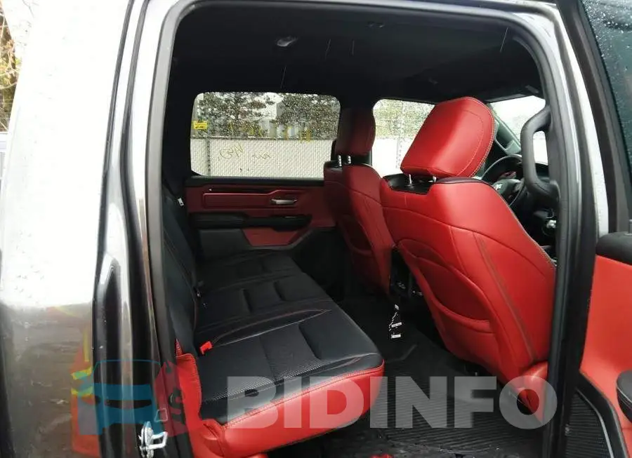 1C6SRFLT0MN667982 Photo# 8
