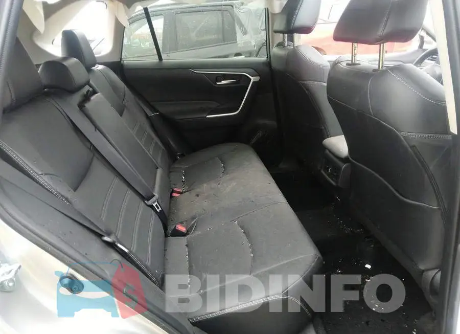 2T3R1RFV6NC304112 Photo# 8