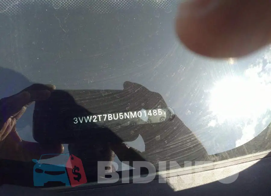 3VW2T7BU5NM014857 Photo# 9