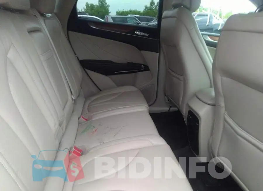 5LMCJ2D98HUL23742 Photo# 8