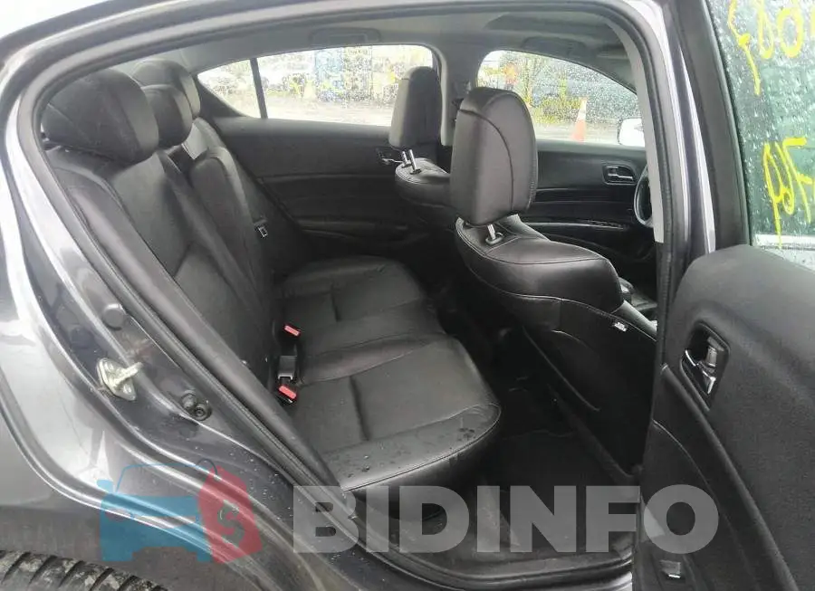 19UDE2F75HA800769 Photo# 8