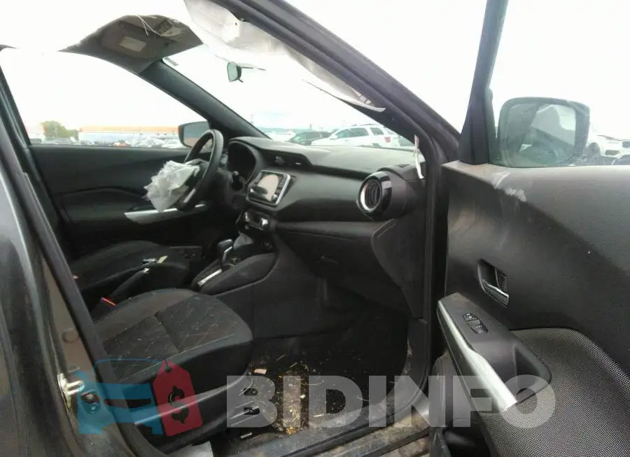 3N1CP5CU4KL564120 Photo# 5