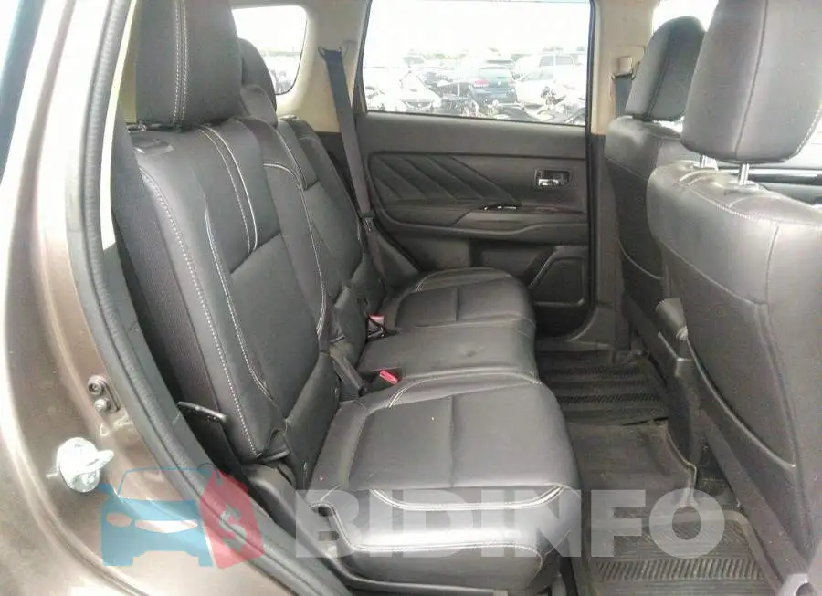 JA4J24A5XJZ619275 Photo# 8
