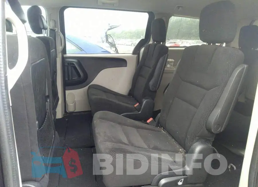2C4RDGBGXGR162474 Photo# 8