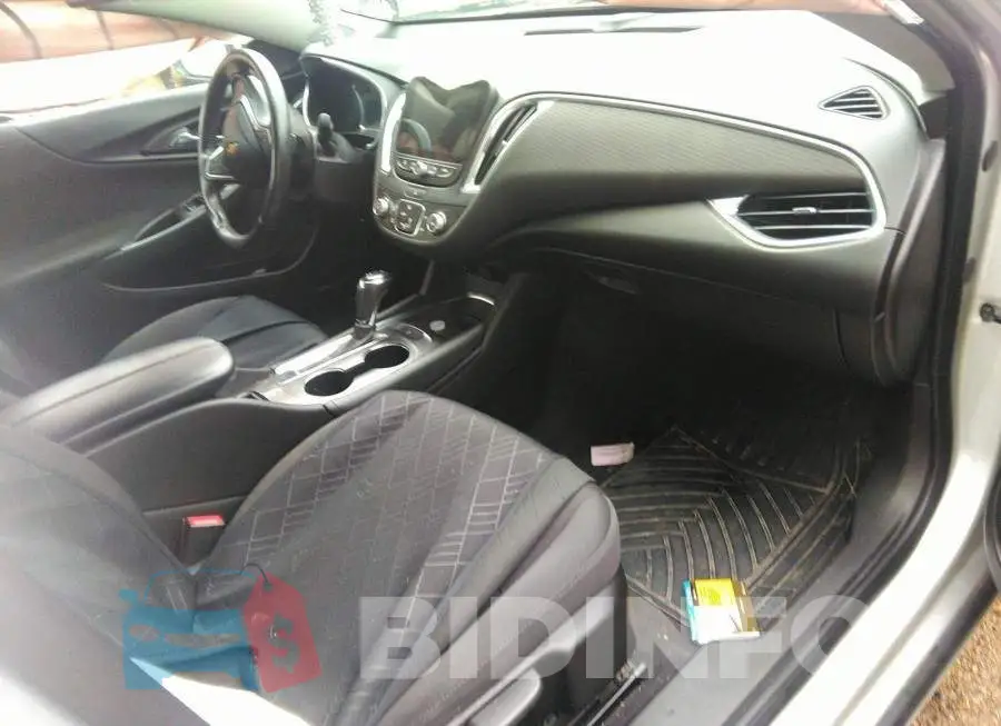 1G1ZD5ST9JF210295 Photo# 6