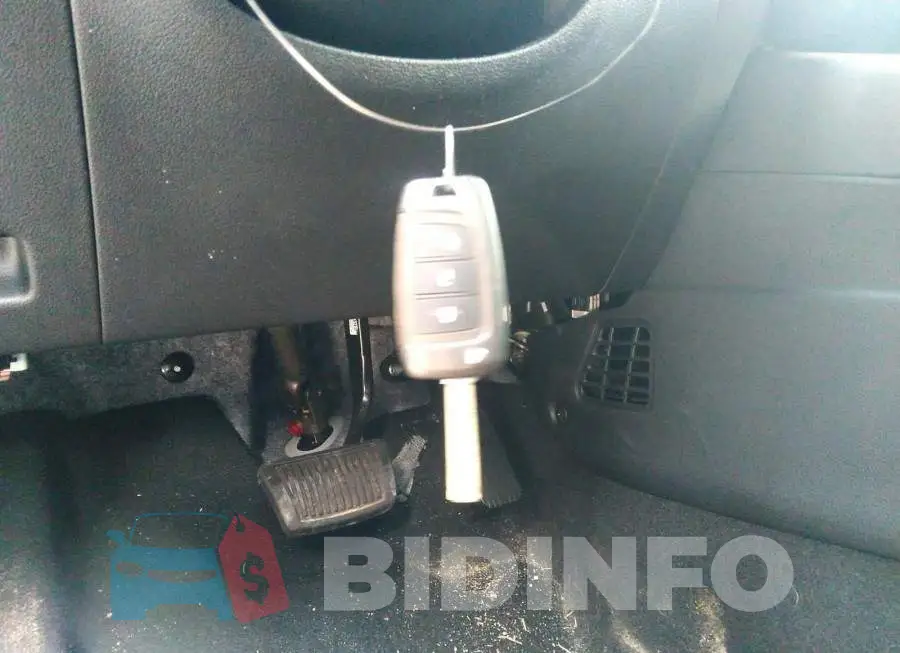 KMHRB8A35NU198045 Photo# 11