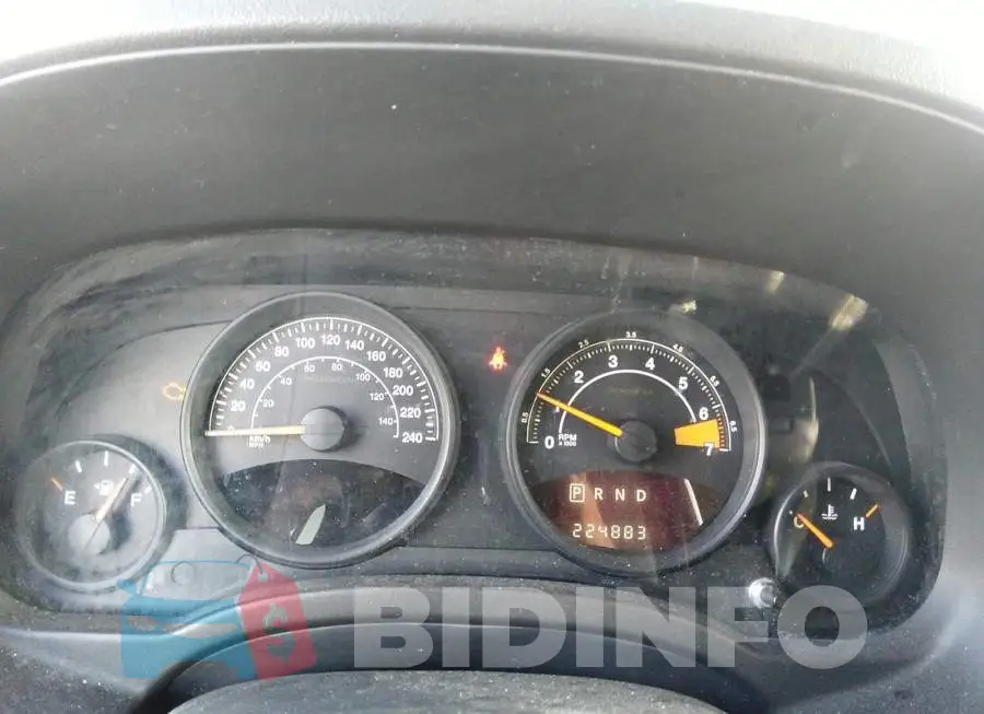 1C4NJRAB2FD213816 Photo# 7
