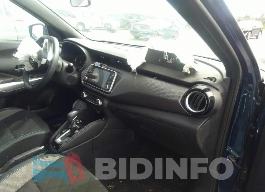 3N1CP5CU8KL568915 Photo# 5