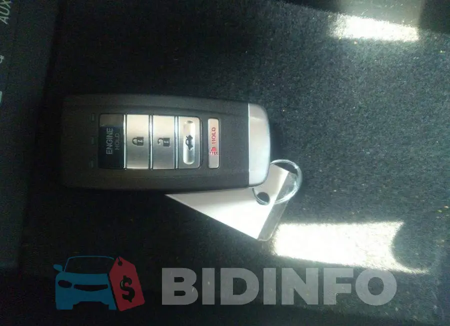19UDE2F71KA801666 Photo# 11