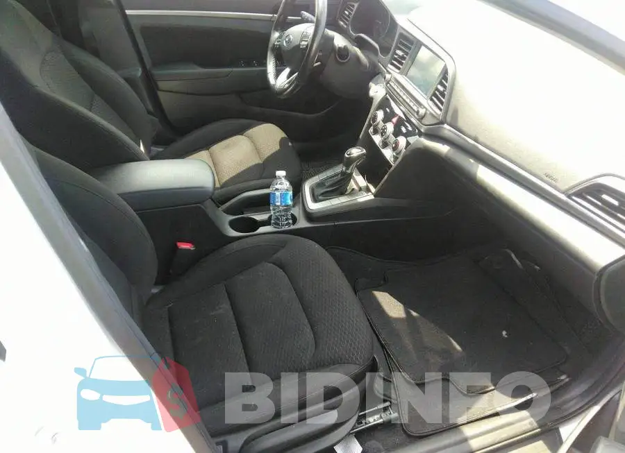 KMHD84LF4LU103948 Photo# 5
