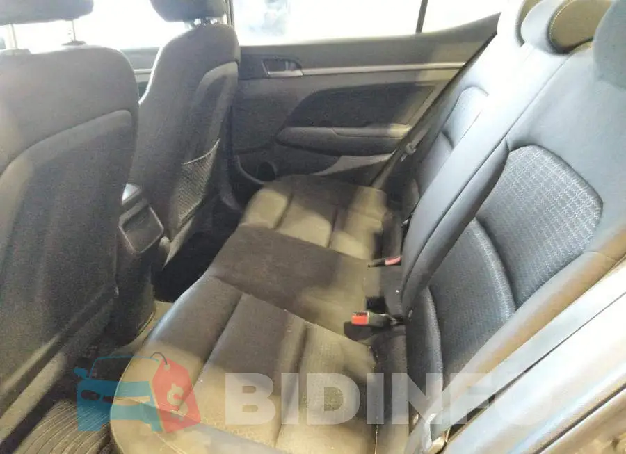 KMHD84LF8HU331619 Photo# 8 KMHD84LF8HU331619 Photo# 8