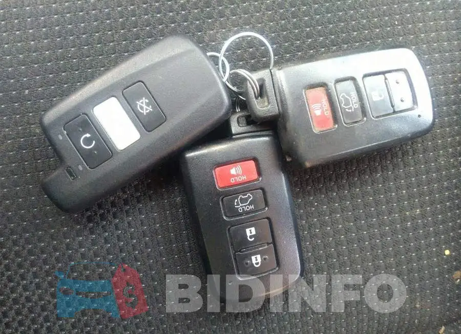 2T3RFREV4JW742932 Photo# 11