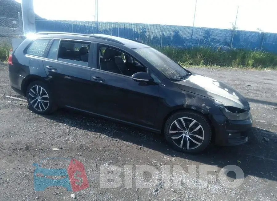 3VW017AU2HM526577 Photo# 1