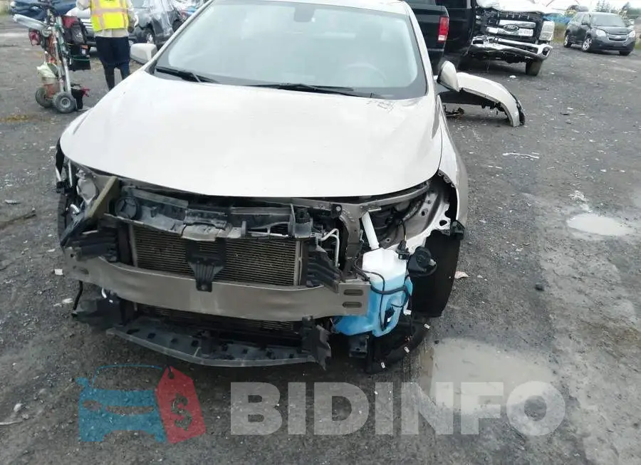 1G1ZD5ST6NF181523 Photo# 6