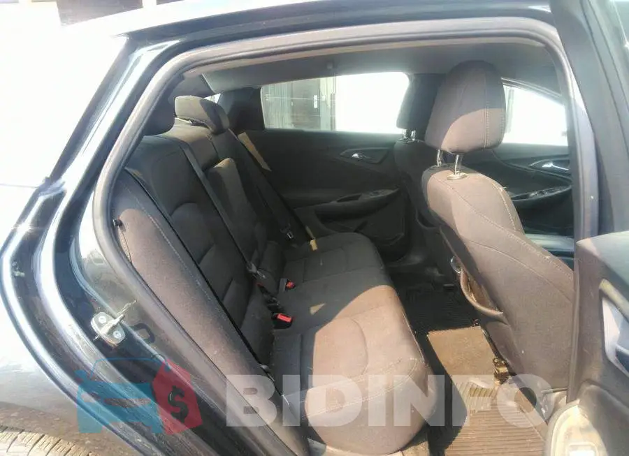 1G1ZD5ST2JF180413 Photo# 8