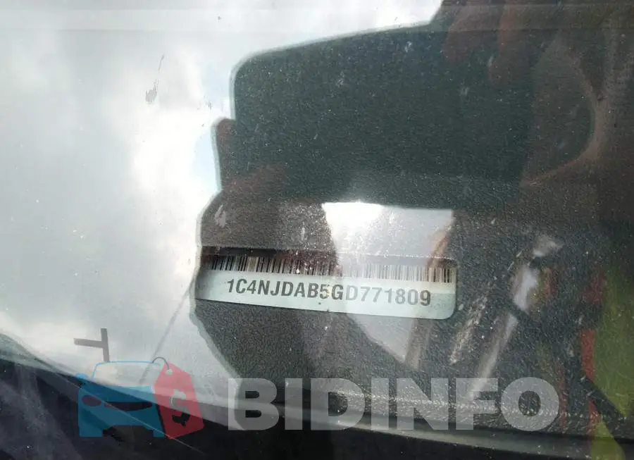 1C4NJDAB5GD771809 Photo# 9