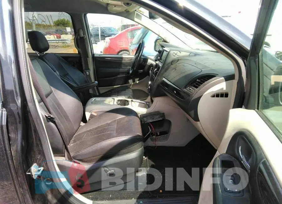 2C4RDGDG1KR596188 Photo# 5