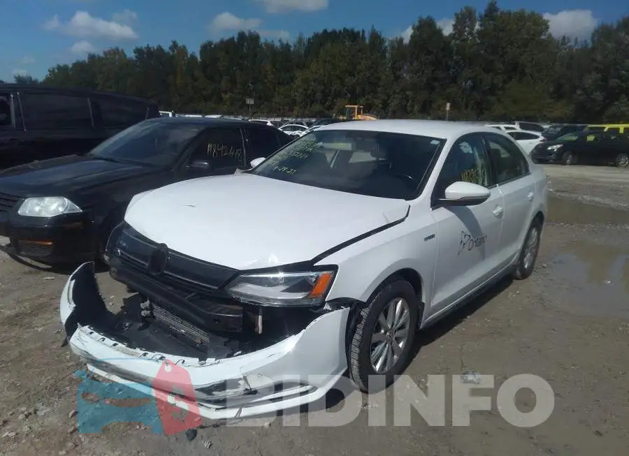 3VW637AJ7GM332281 Photo# 2
