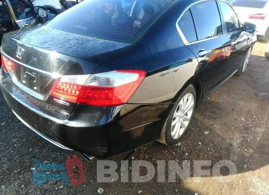 1HGCR2F93FA809825 Photo# 4