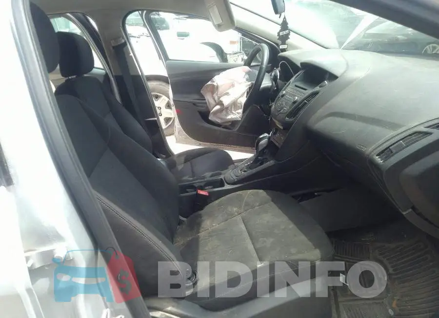 1FADP3F27FL352495 Photo# 5