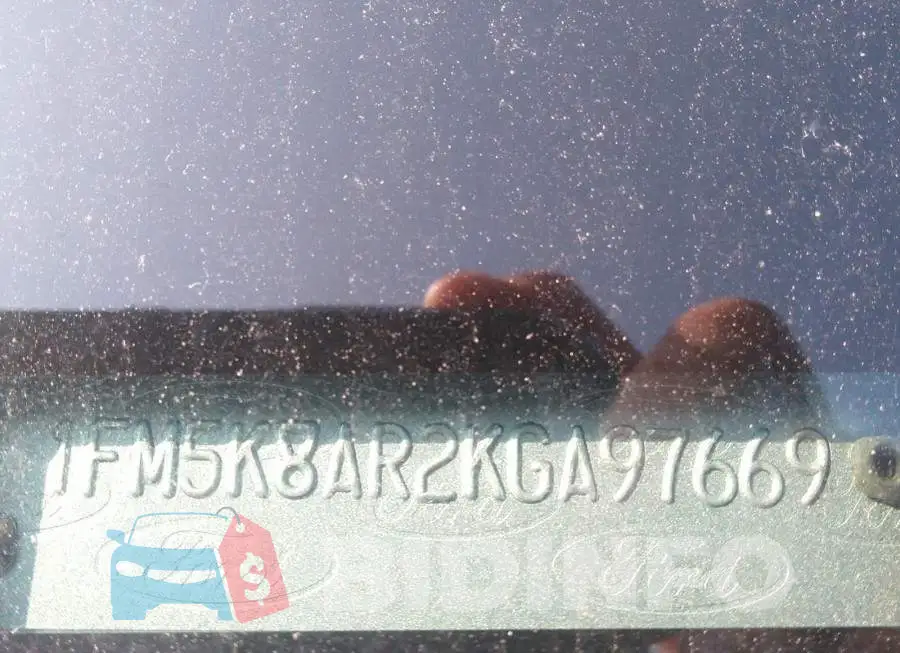 1FM5K8AR2KGA97669 Photo# 9