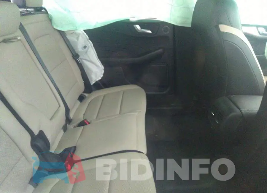 1FMCU9H94NUA40165 Photo# 8