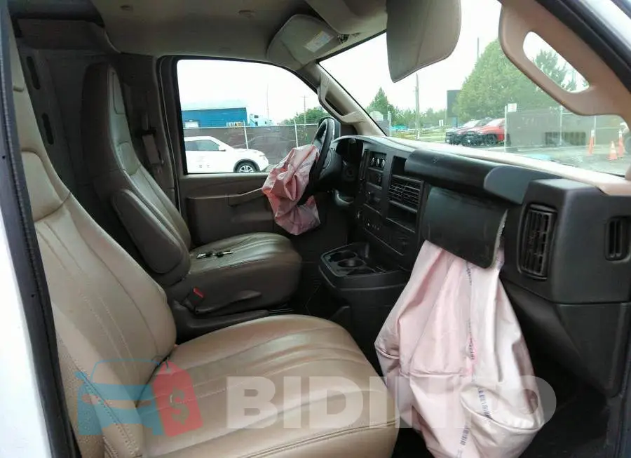 1GCWGBFPXN1165951 Photo# 5