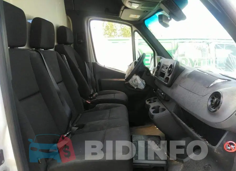 WD4BF0CD7KP131173 Photo# 5
