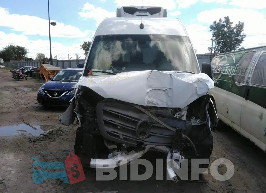 WD4BF0CD7KP131173 Photo# 6