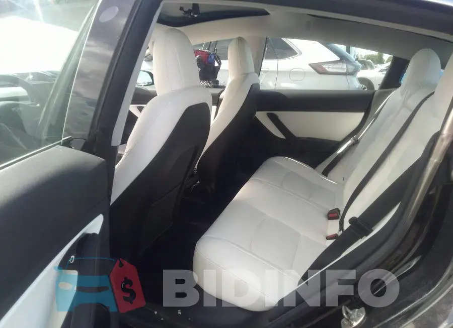 5YJ3E1EA1KF431313 Photo# 8