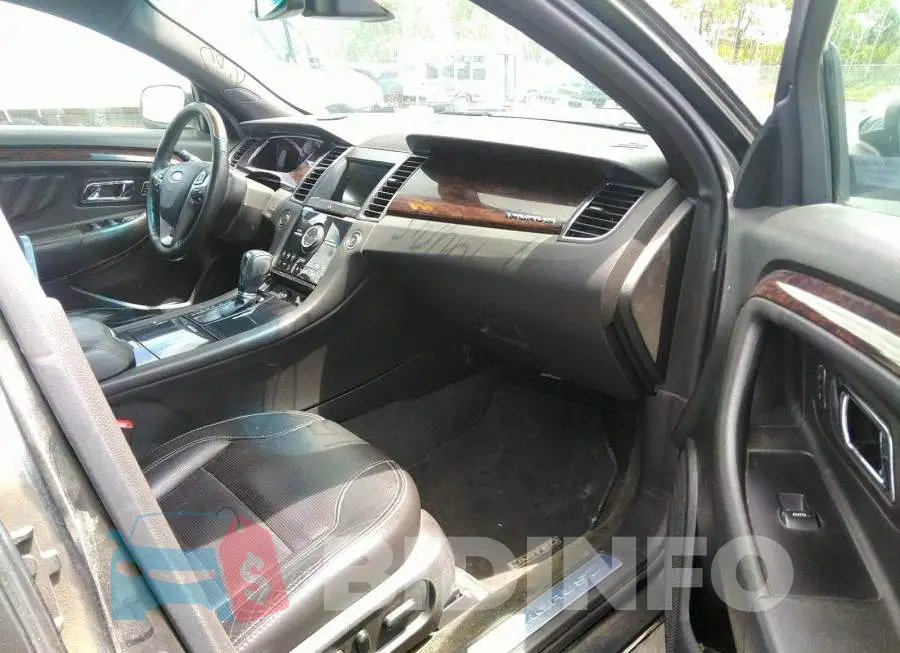 1FAHP2J88HG130504 Photo# 5