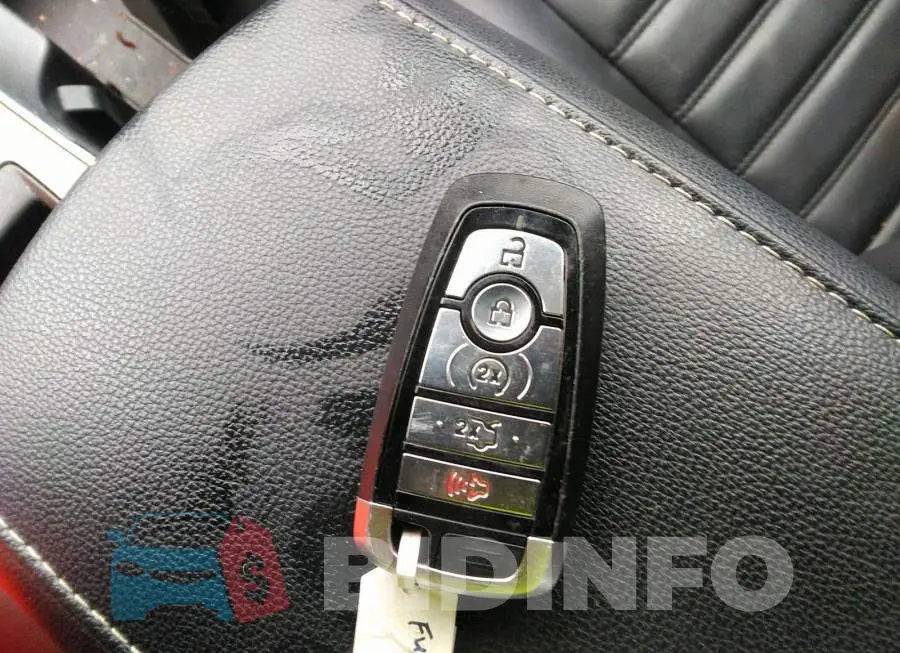 3FA6P0T95HR389235 Photo# 11