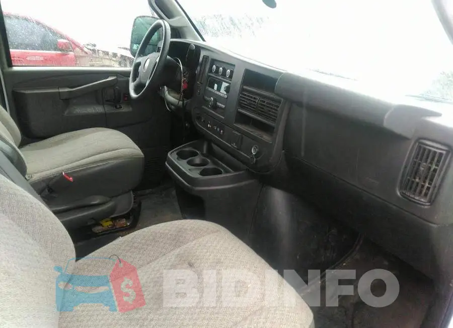 1GCWGBFPXM1149067 Photo# 5