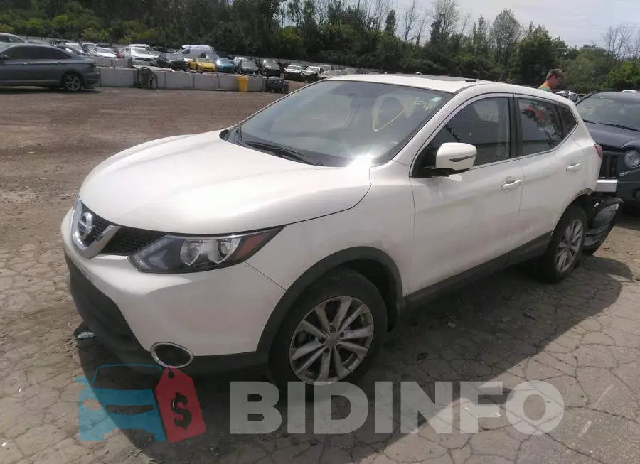 JN1BJ1CR5HW109782 Photo# 2