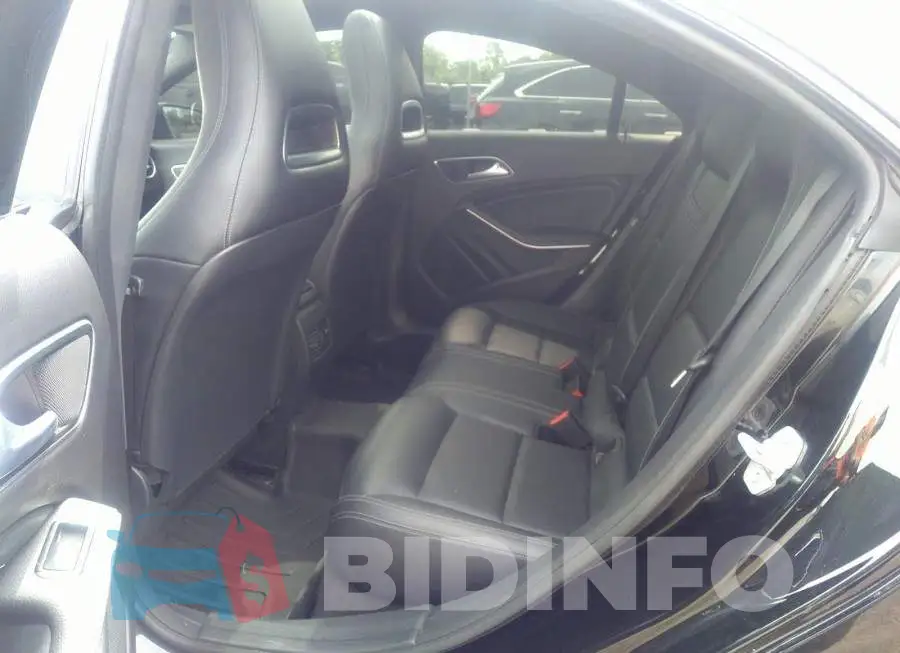 WDDSJ4GBXGN310082 Photo# 8