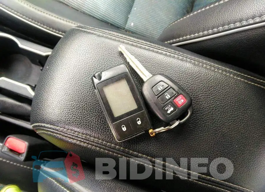 2T1BURHE7FC283318 Photo# 11