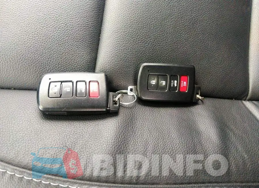 2T1BURHE7FC318648 Photo# 11