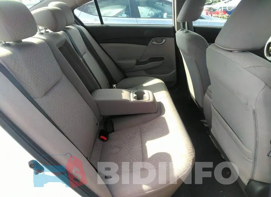 2HGFB2F44FH047807 Photo# 8