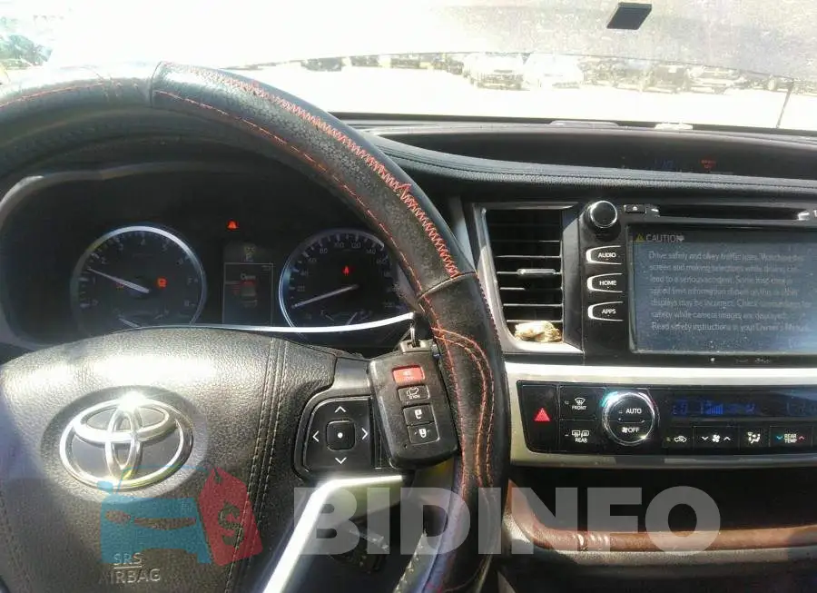 5TDJKRFH2GS504721 Photo# 11