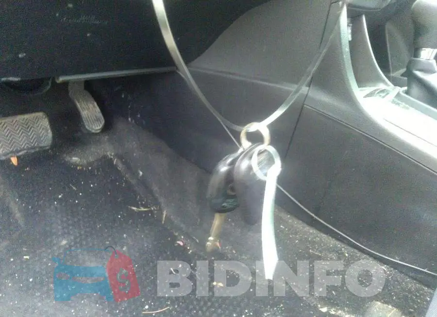 2T1BURHE9FC450455 Photo# 11
