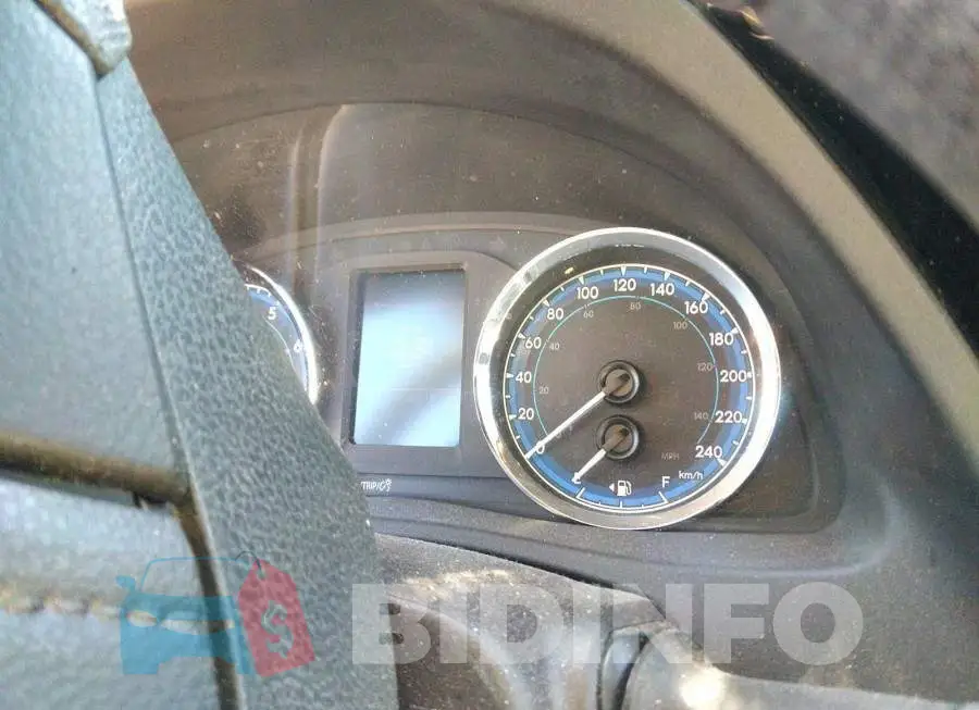 2T1BURHE8JC083069 Photo# 7